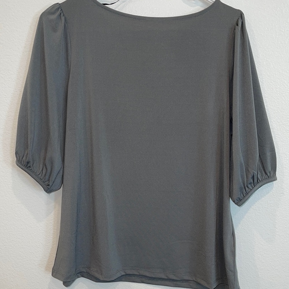 *NEW* H&M Gray Blouse - Size M (No tags)